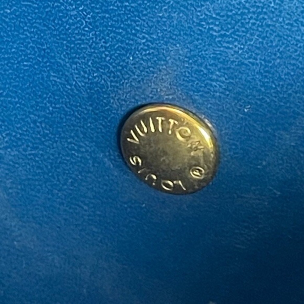 Blue - Picture 8 of 12